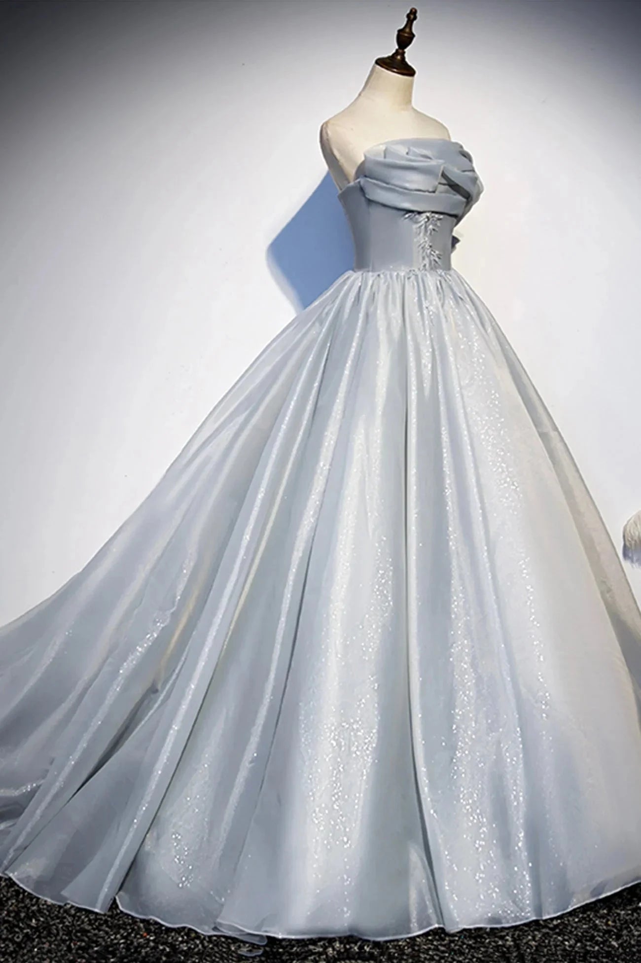 Gray Tulle Long A-Line Prom Dress Gray Strapless Formal Evening Gown simple gentle atmospheric and unique desi Bring summer colors to enhance whitenes by YiHuiw