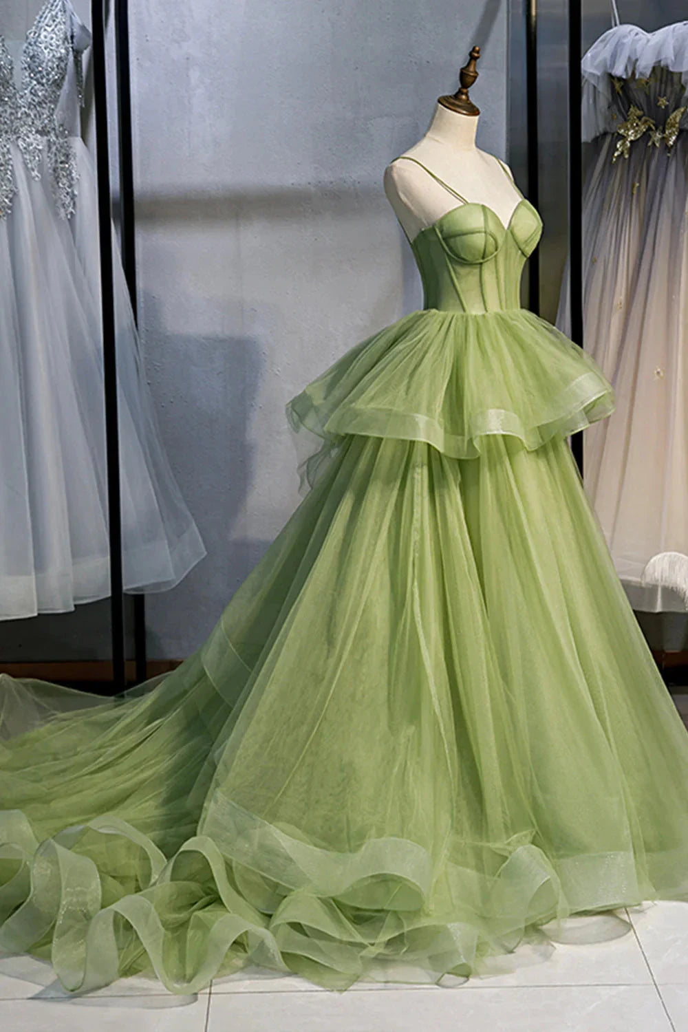 Green Sweetheart Tulle Long Prom Dress Beautiful A-Line Evening Graduation Dress simple gentle atmospheric and unique desi Bring summer colors to enhance white by YiHuiw