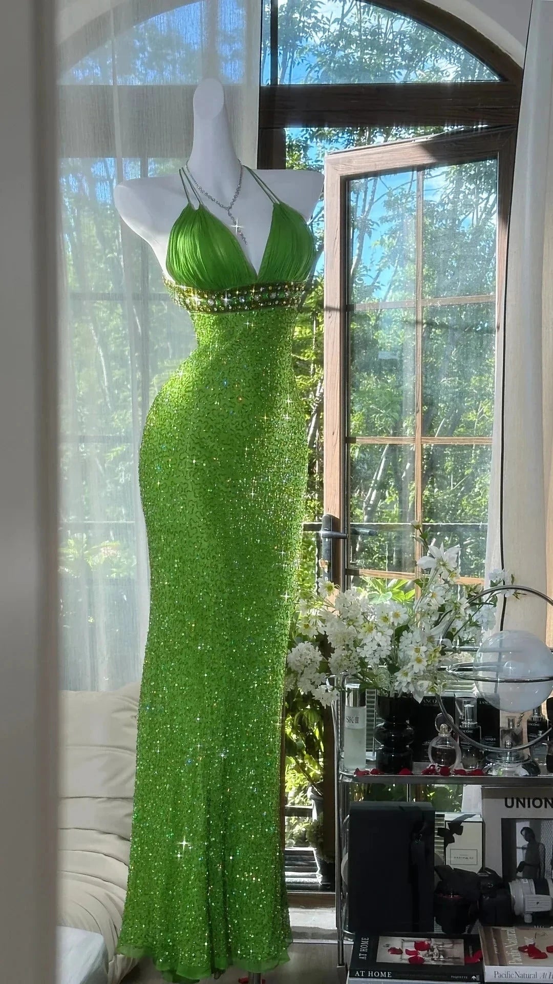 Green shiny exquisite gorgeous long chiffon Prom dress evening dress party dress simple gentle atmospheric and unique desi Bring summer colors to enhance whiteness by YiHuiw