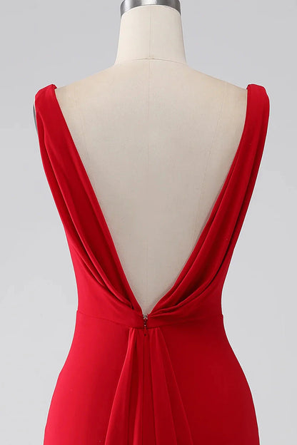 Elegante vestido de noche de punto con escote en V profundo, corte sirena, sin mangas, espalda drapeada, fruncido y cola
