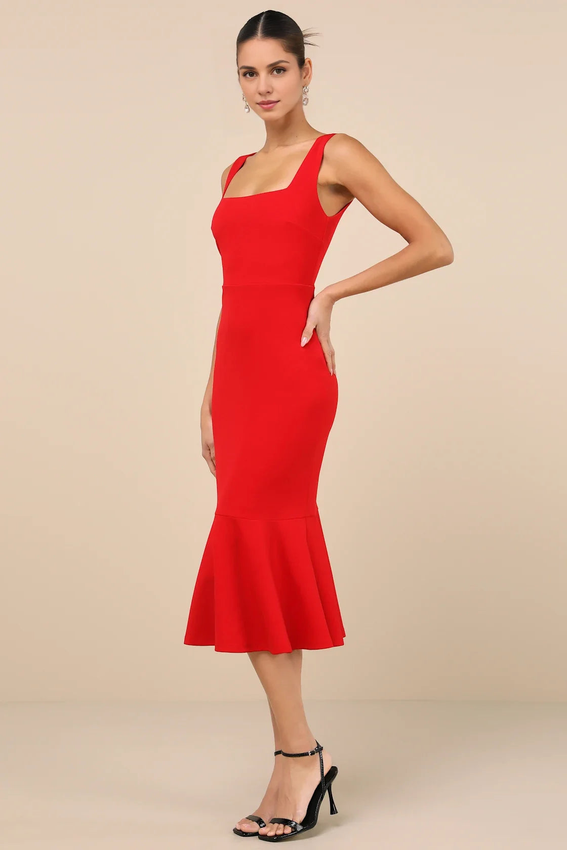 Vestido de cóctel midi rojo sin mangas con escote cuadrado y bajo acampanado