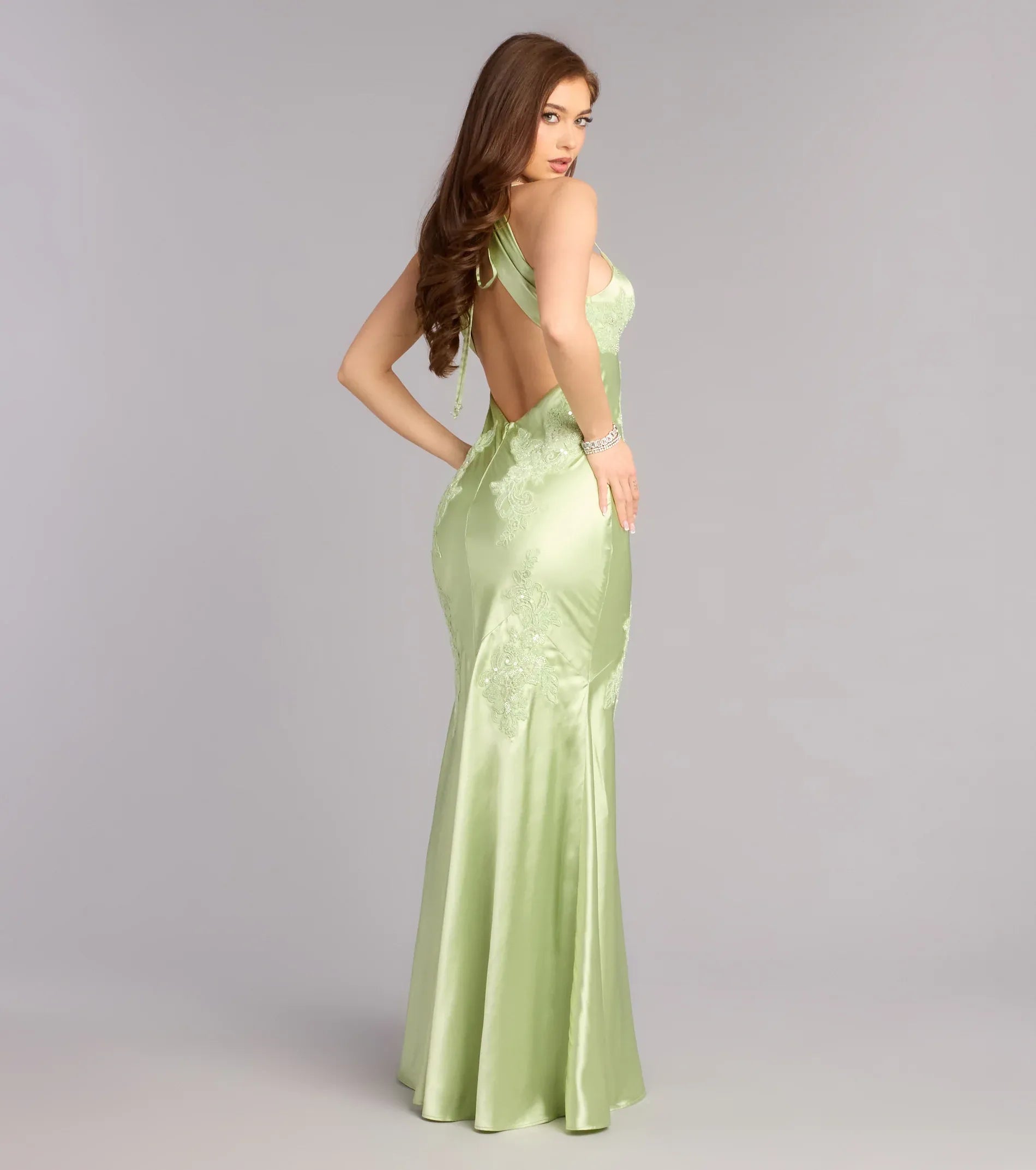 Mermaid V-Neck Satin Applique Floor-Length Wedding Dress - Yihuiw by Yihuiw