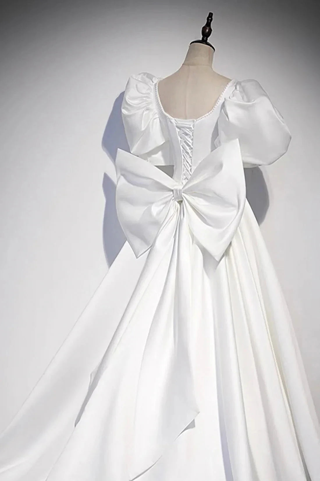 Light Champagne Strapless Tulle Short Prom Dress with 3D Flowers Cute A-Line Party Dress simple gentle atmospheric and unique desi Bring summer colors to enhance white by YiHuiw