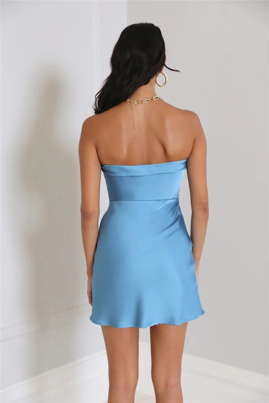 Light blue strapless dress, satin material suitable for parties, dates and other occasions, by YiHuiw