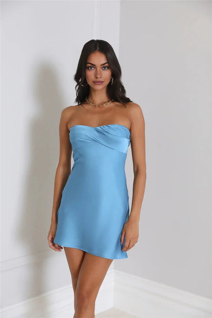 Light blue strapless dress, satin material suitable for parties, dates and other occasions, by YiHuiw