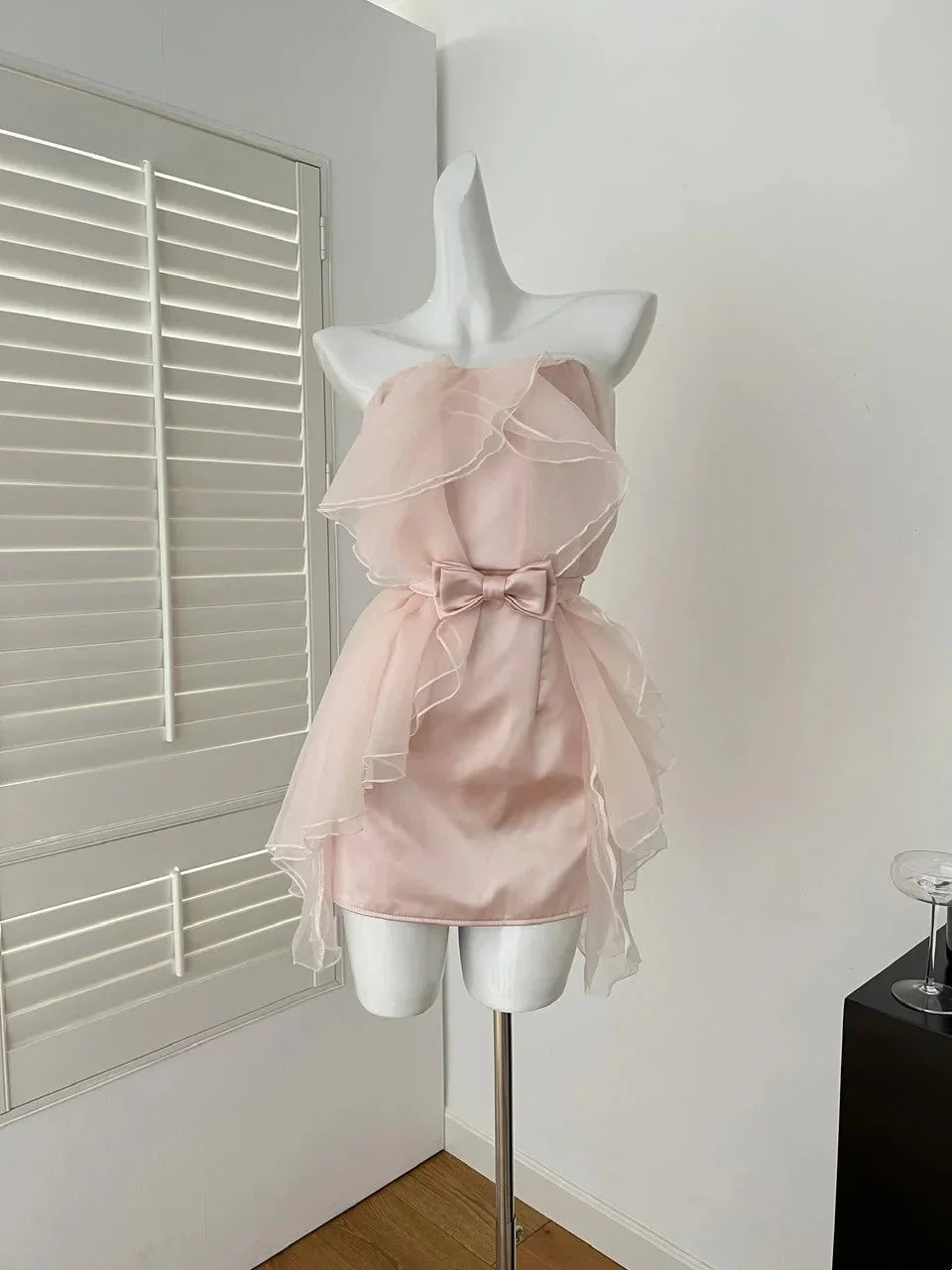 Light pink organza strapless dress with a bow tie, creating a sweet girl atmosphere that directly fills the Prom dress by YiHuiw