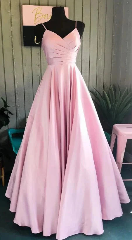 Light pink satin dress with suspender and deep V-neck, suitable for occasions such as dinners and dances by YiHuiw