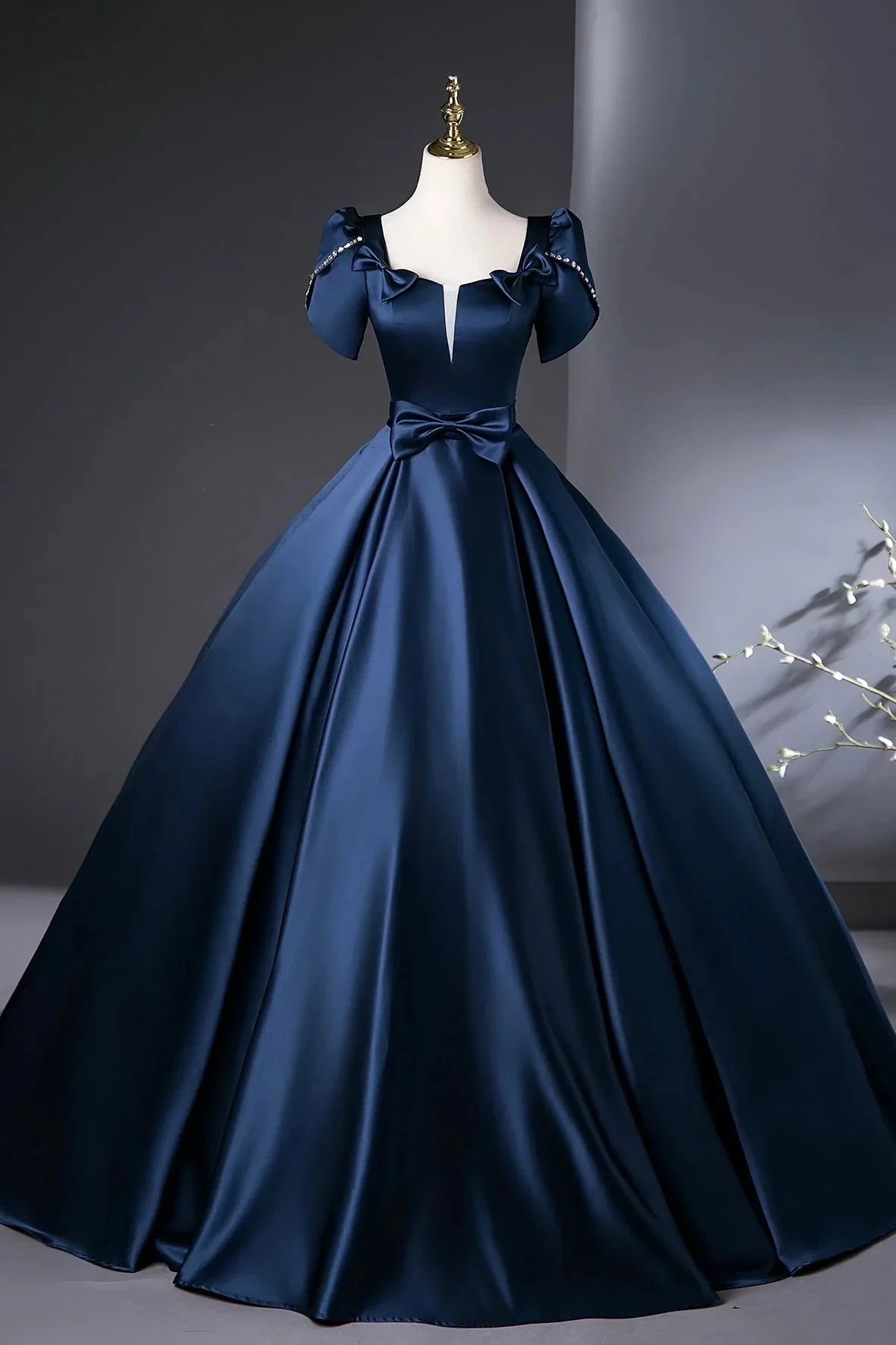 Long Prom Dress A-Line Short Sleeve Evening Party Dress simple gentle atmospheric and unique desi Brin by YiHuiw