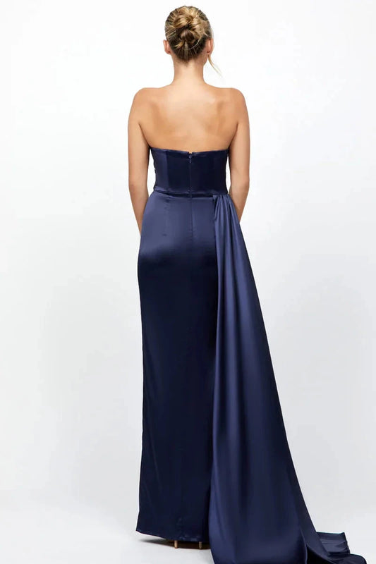 Luxurious Mermaid V Neck Sleeveless Strapless Ruched Train-Back Floor-Length Evening Dress by YiHuiw
