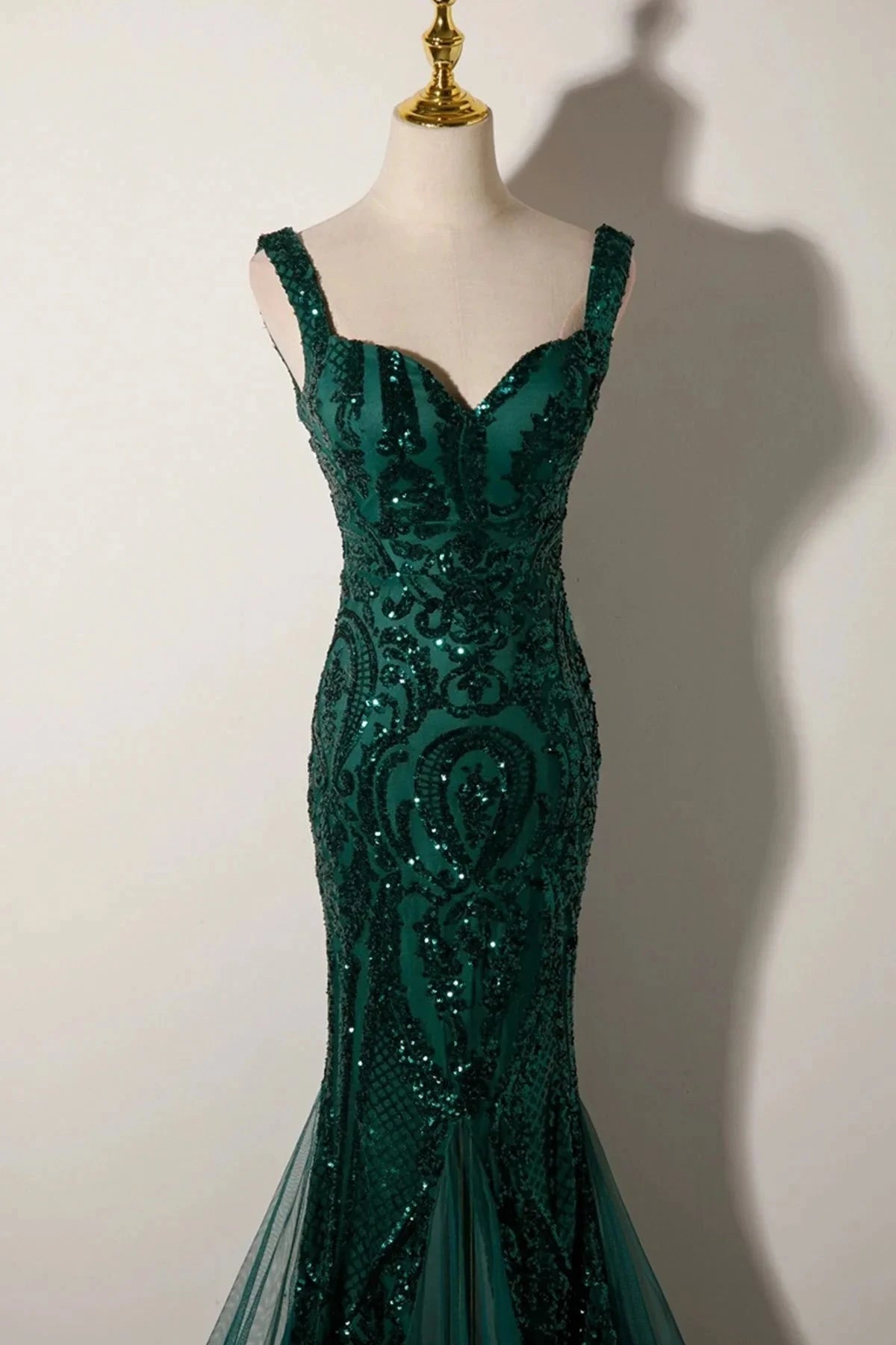 Mermaid Sequins Long Prom Dress Backless Evening Party Dress simple gentle atmospheric and unique desi Brin by YiHuiw