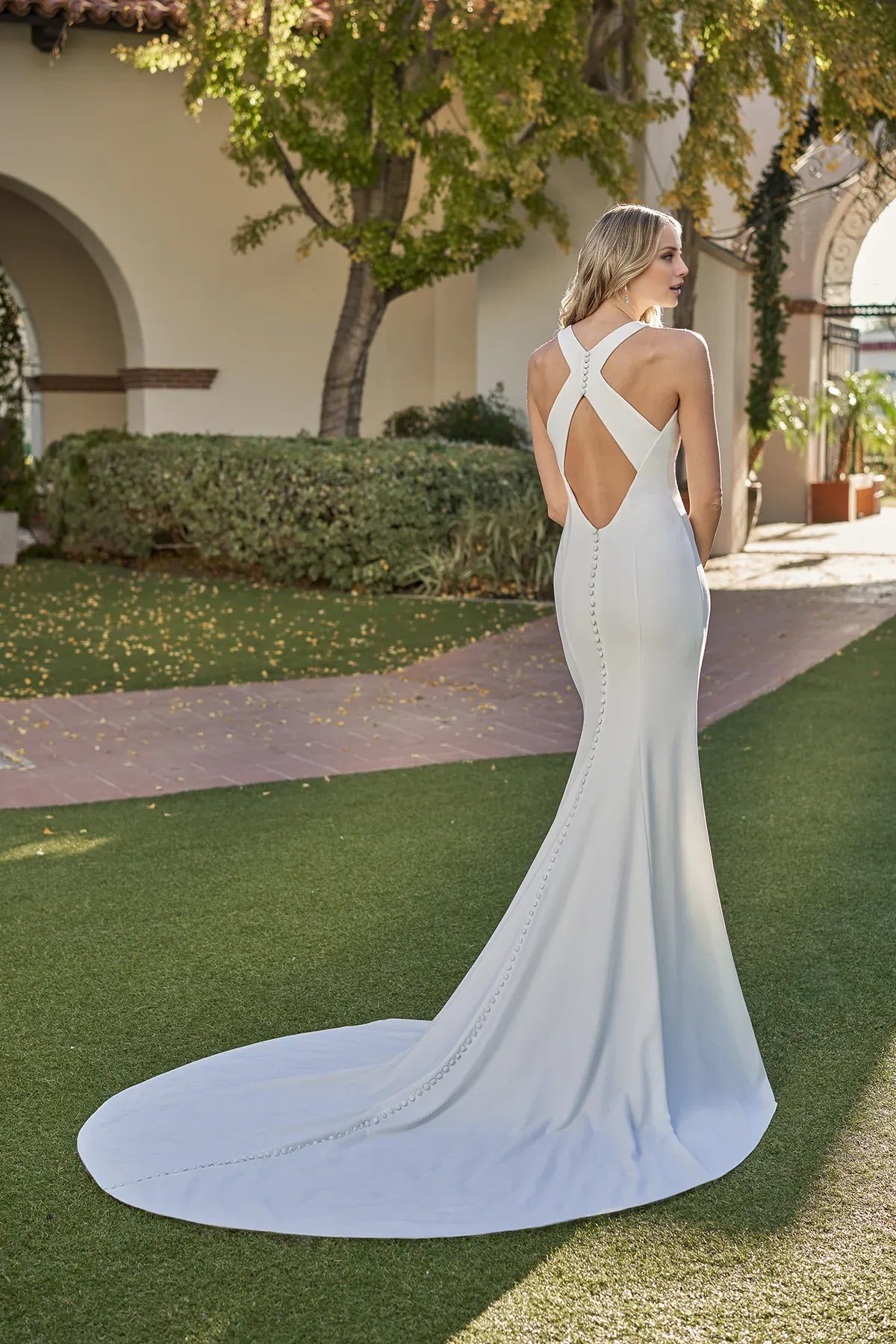 Mermaid High Neck Crepe Cutout Floor-Length Wedding Dress - Yihuiw by Yihuiw