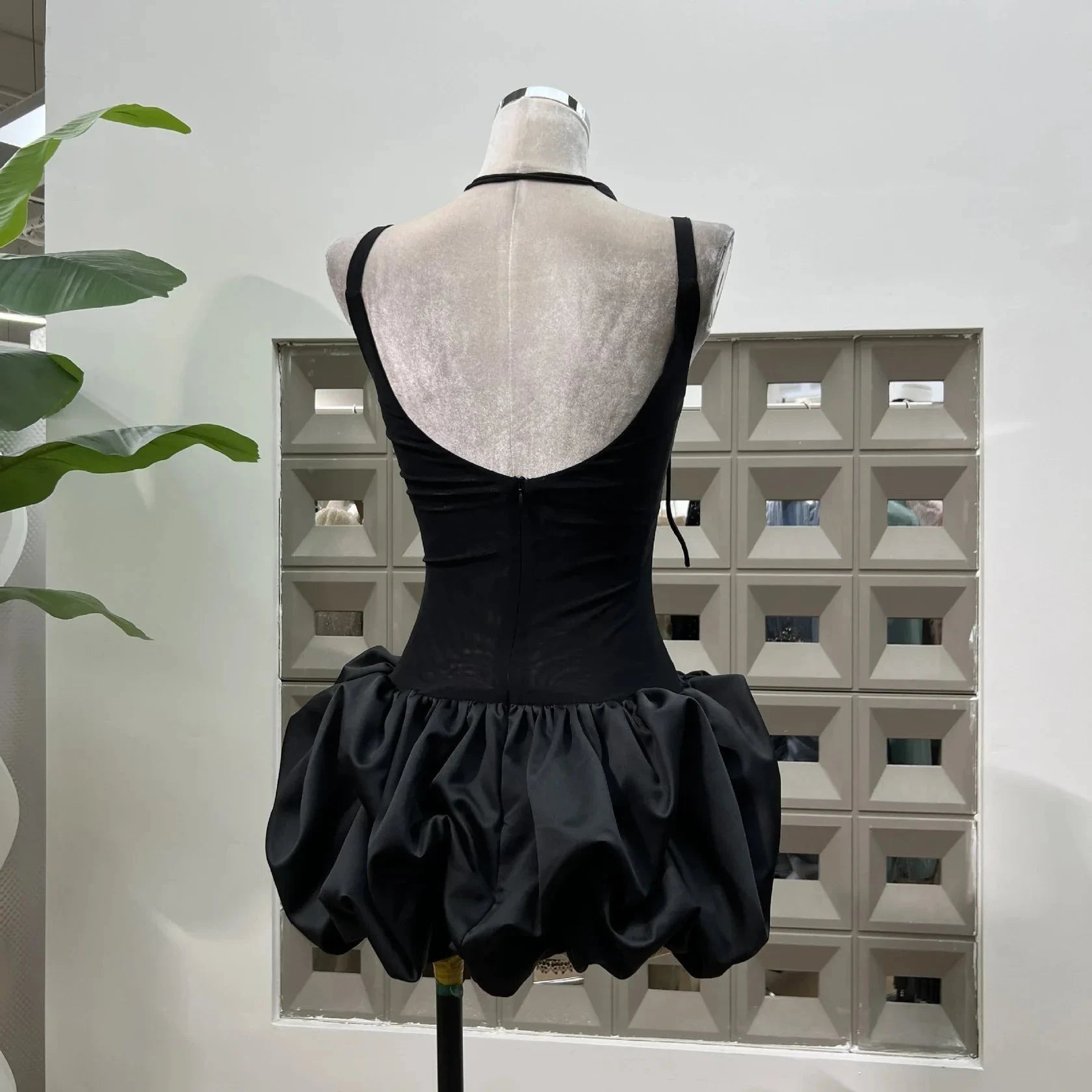 Modest Sheath Square Neck Tight Short Formal Homecoming Dress Middle School Short 18th Birthday Outfits Graduation Dress Cocktail Dresses by YiHuiw