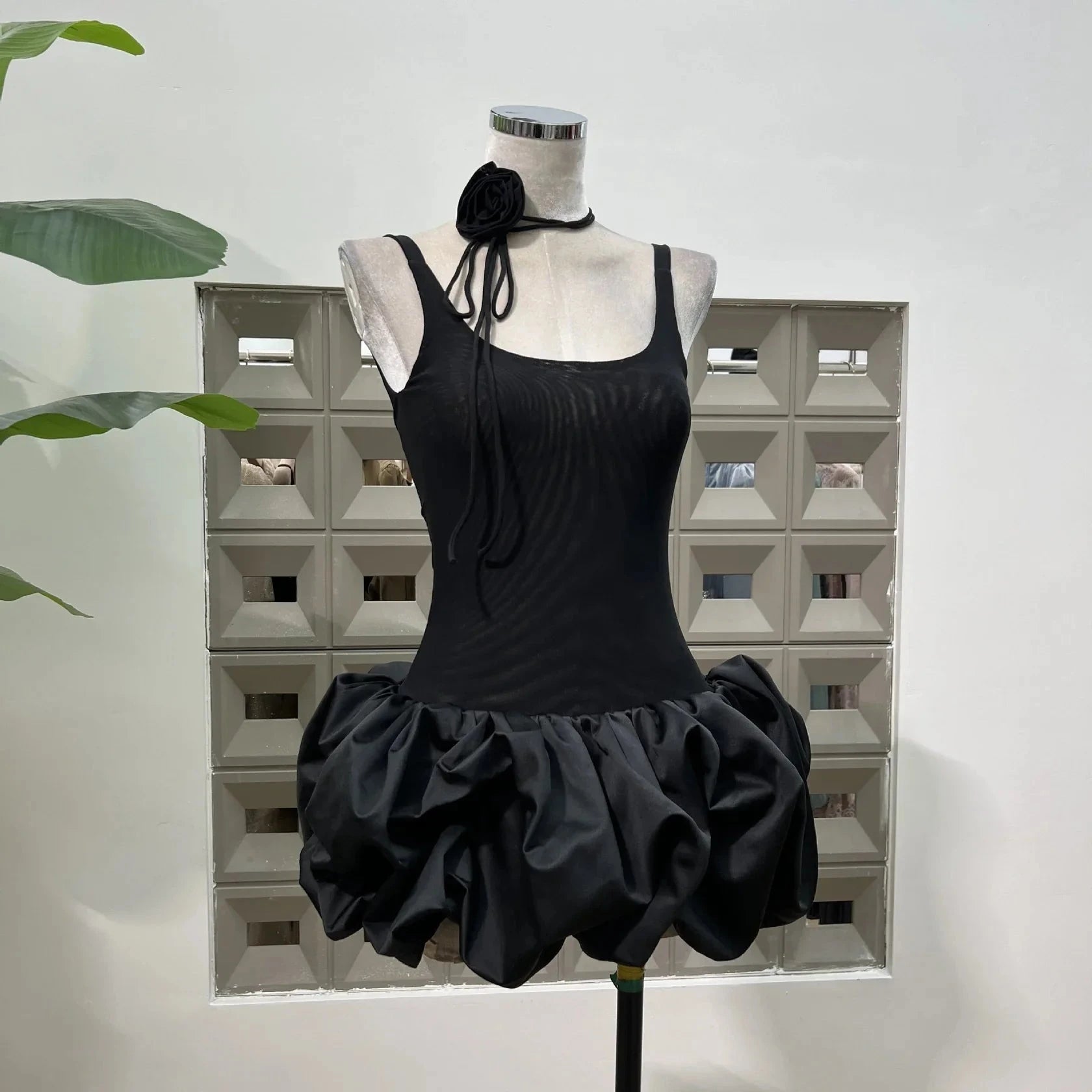 Modest Sheath Square Neck Tight Short Formal Homecoming Dress Middle School Short 18th Birthday Outfits Graduation Dress Cocktail Dresses by YiHuiw