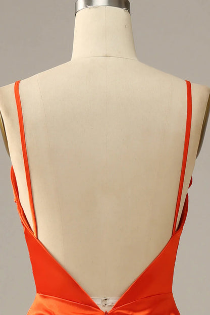 Vestido de graduación de satén color naranja quemado, corte sirena, con tirantes finos y espalda descubierta – Elegante vestido de noche formal