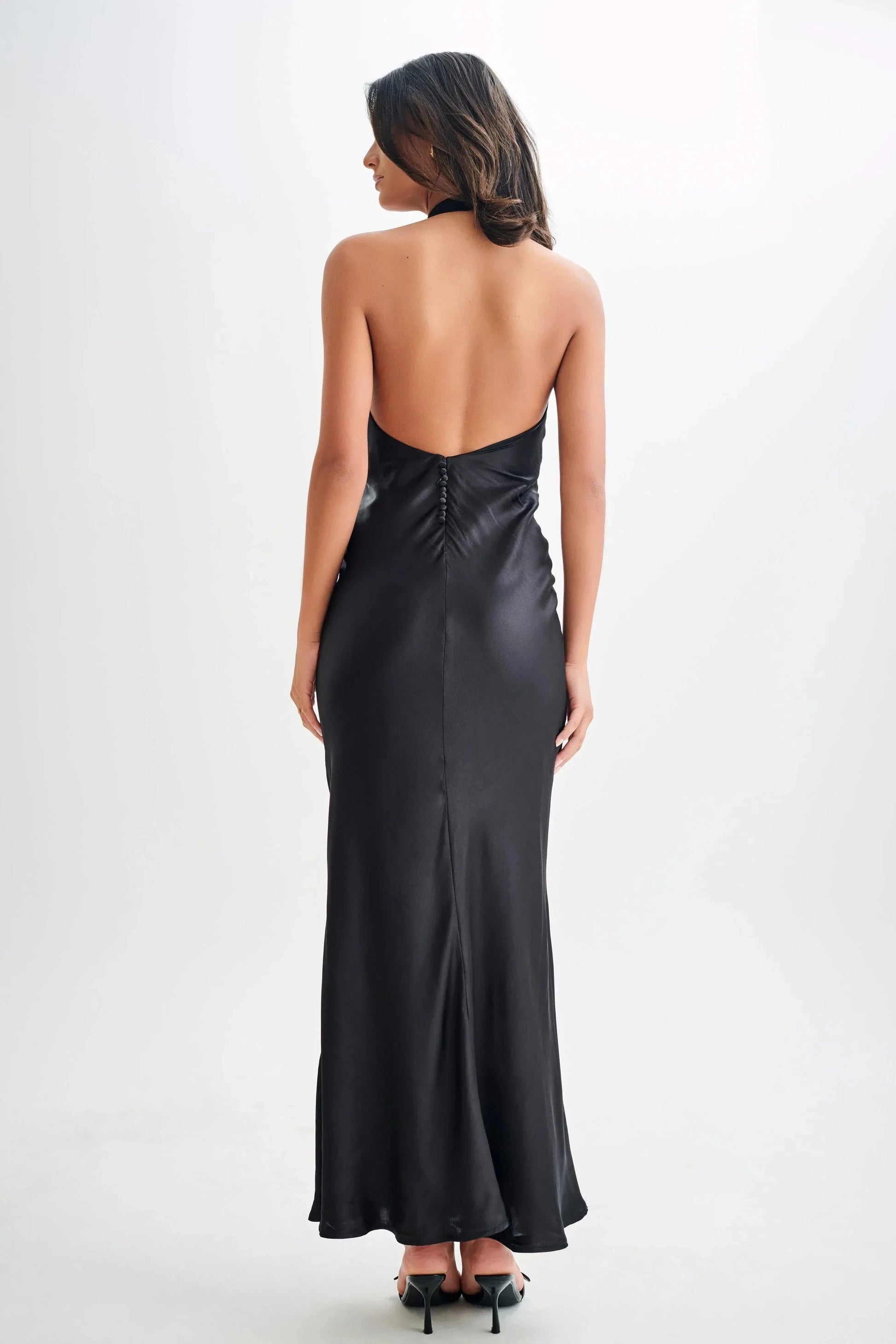 Pretty Sheath Halter Neck Sleeveless Open Back Floor Length Prom Dress by YiHuiw