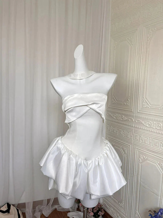 Pretty A Line Strapless White Satin Formal Homecoming Dresses 21st Birthday Outfits Graduation Dress Short Mini Night Cocktail Dresses by YiHuiw