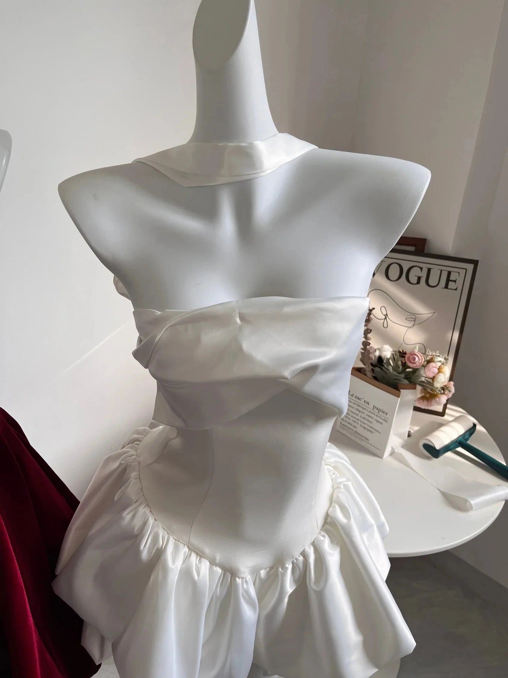 Pretty A Line Strapless White Satin Formal Homecoming Dresses 21st Birthday Outfits Graduation Dress Short Mini Night Cocktail Dresses by YiHuiw