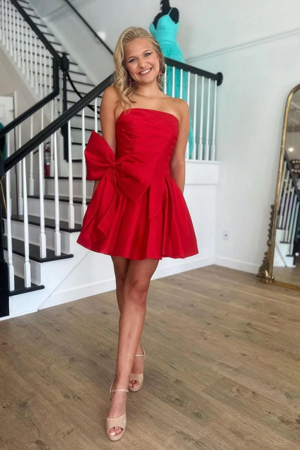 Red Strapless Homecoming Dress with Detachable Bow Sleeve – Elegant Fit and Flare Cocktail Mini Dress