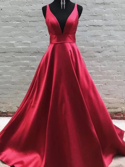 Red deep V-strap long dress dress with deep V-neckline and thin straps suitable for dinners, red carpets, etc by YiHuiw