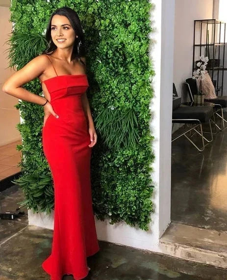 Red long dress dress with thin camisoles, off shoulder and backless hem in a fishtail shape, suitable for dinners, weddings, award ceremonies, etc by YiHuiw