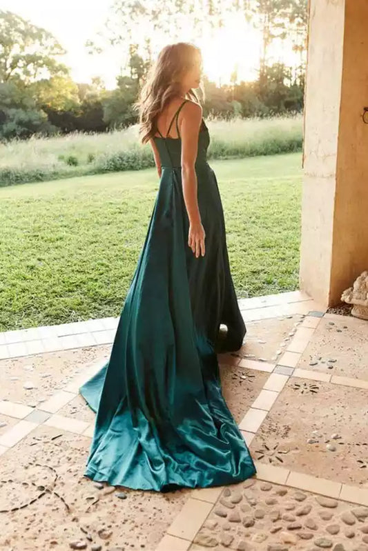 Regal Emerald Green Satin A-Line Dress with V-Neck & Cathedral Train
