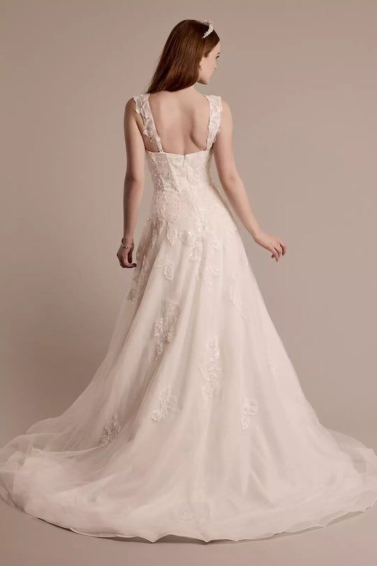 Romantic A-Line Square-Neck Sleeveless Lace-Embellished Open-Back Pocket Train Wedding Dress