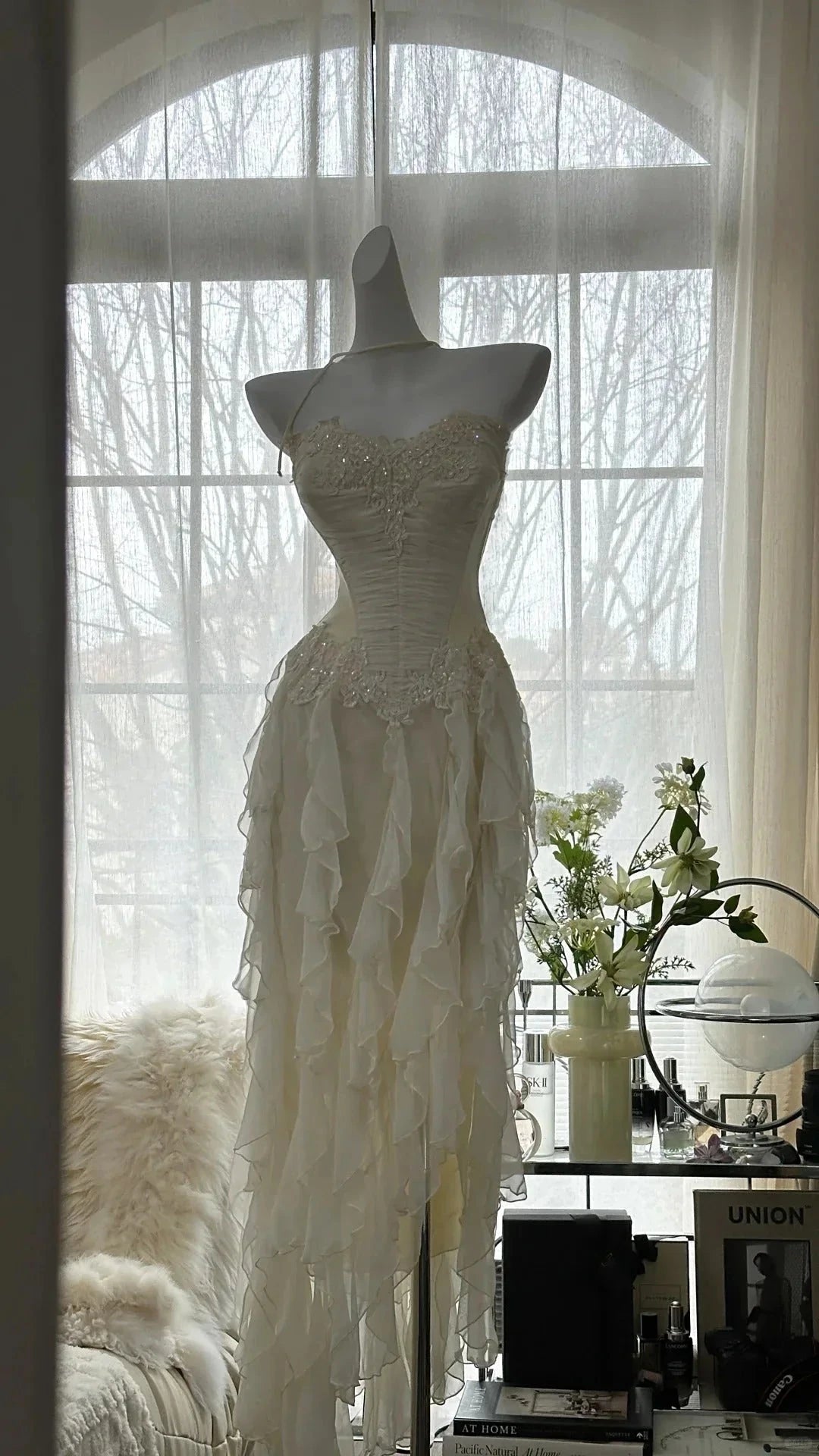 Romantic Elegant Exquisite Beaded Backless Long Chiffon Ruffle Homecoming Dress simple gentle atmospheric and unique desi Bring summer colors to enhance whiteness by YiHuiw