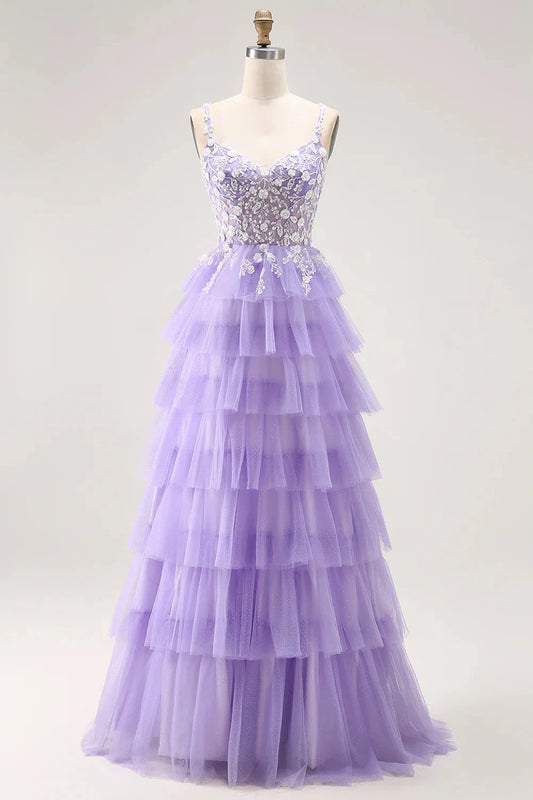 Romantic Spaghetti Strap Evening Dress with Lace Bodice and Tiered Tulle Skirt