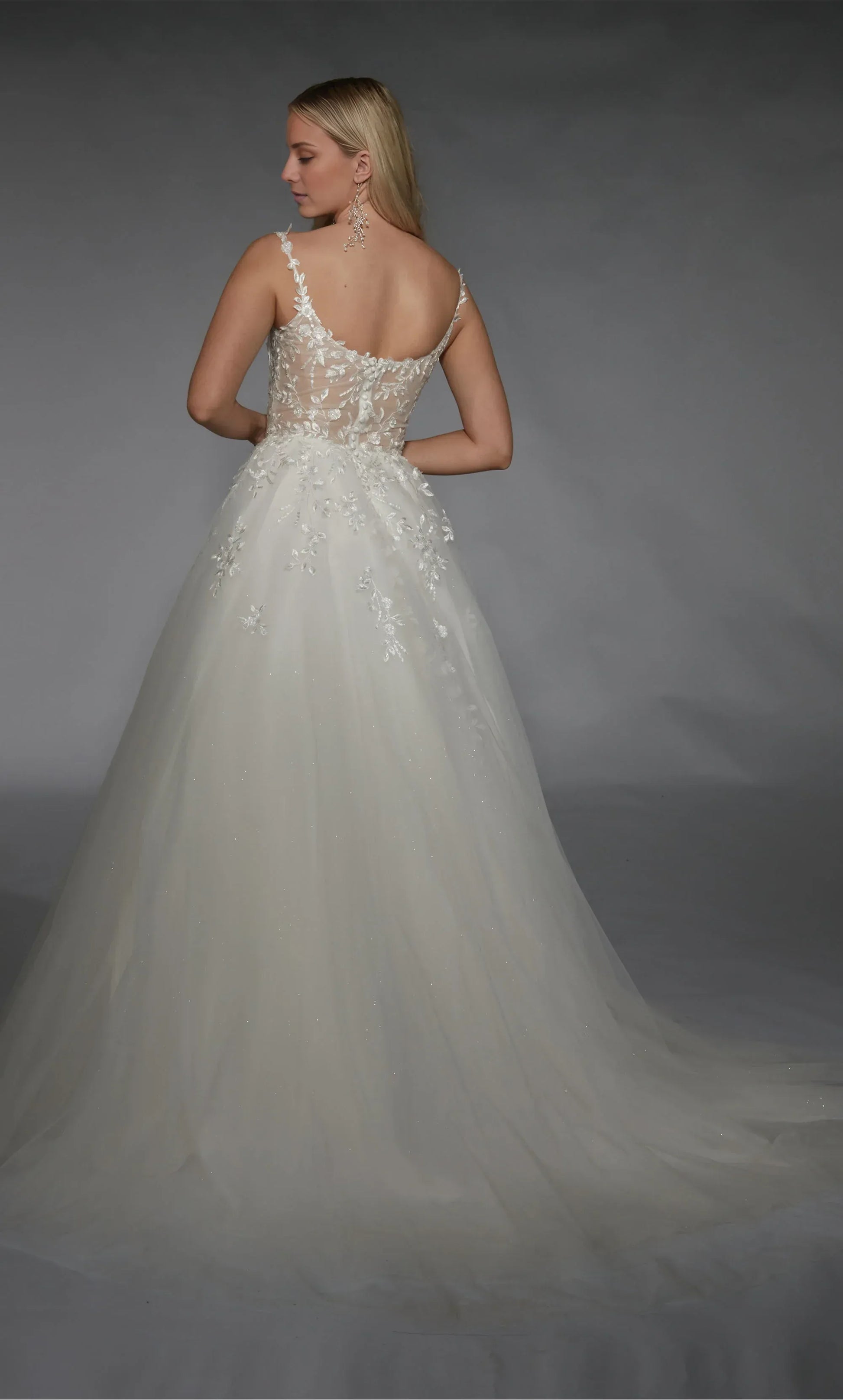 Ball Gown Spaghetti Strap Tulle Lace-Up Back Wedding Gown - Yihuiw by Yihuiw