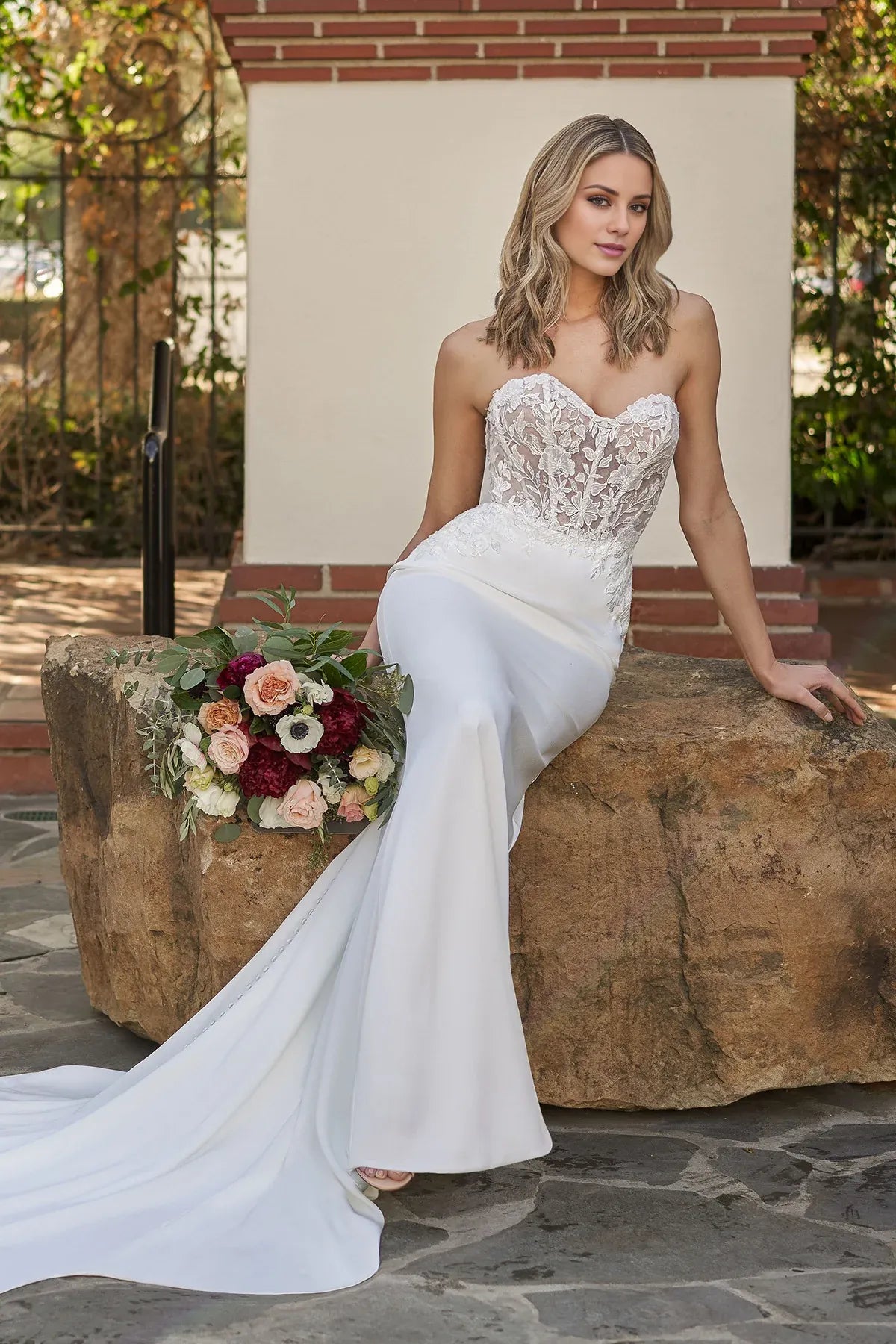 Mermaid Sweetheart Lace Open Back Train Wedding Dress - Yihuiw by Yihuiw