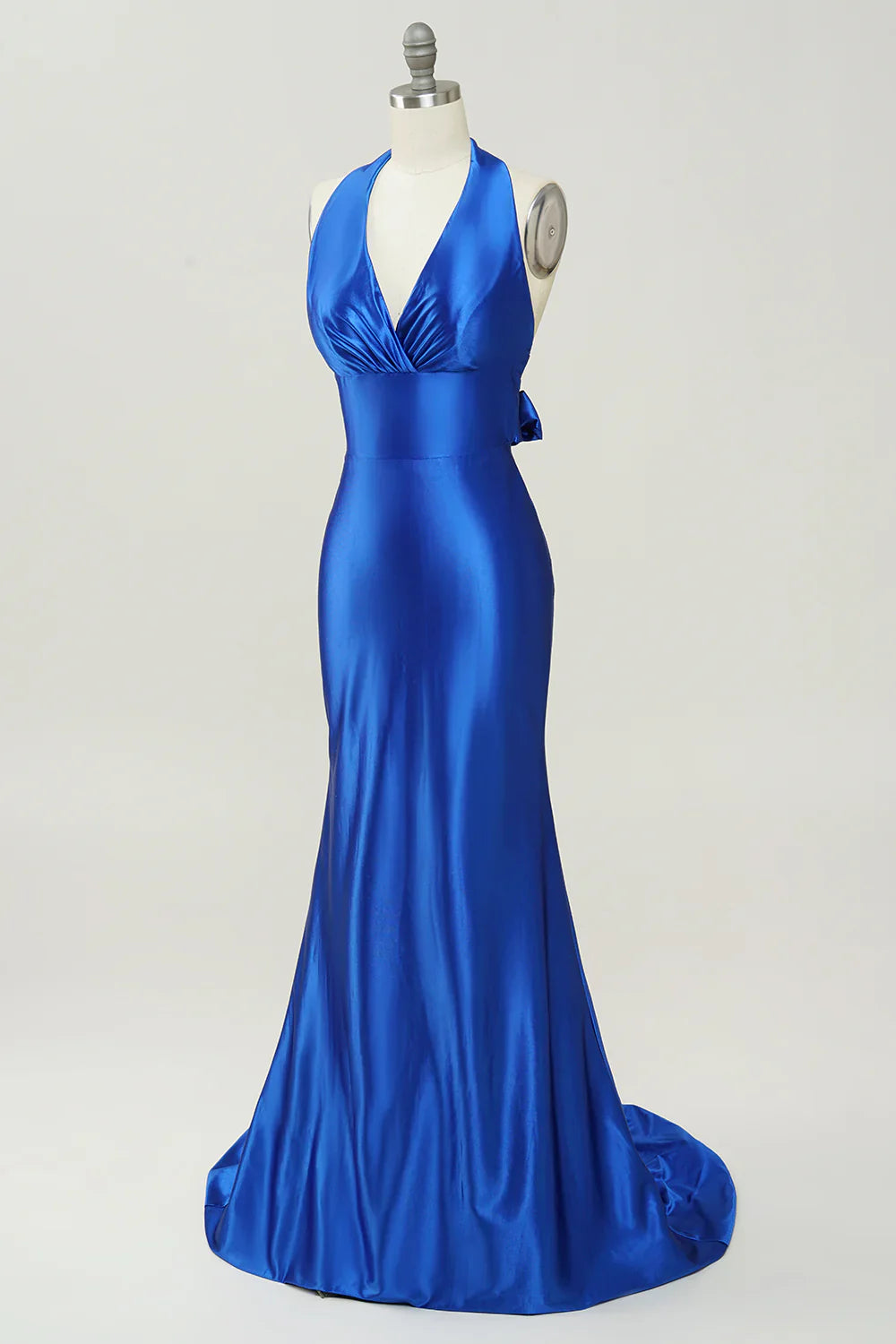 Royal Blue Satin Mermaid Prom Dress with Deep Halter Neck – Elegant Backless Formal Evening Gown