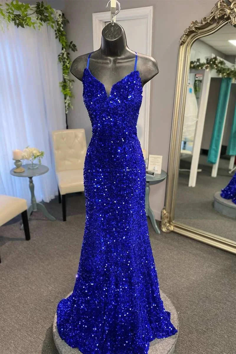 Royal blue sequined dress with deep V-neck strap suitable for high light occasions such as dinners and parties by YiHuiw