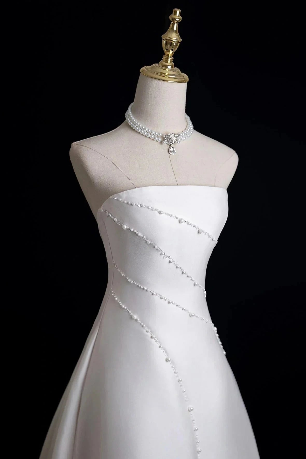 Satin Pearl Long A-Line Prom Dress White Evening Party Dress simple gentle atmospheric and unique desi Bring by YiHuiw