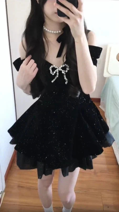Sexy Ball Gown Off The Shoulder Black Velvet Short Formal 8th Grade Homecoming Dresses Summer Middle School Hoco Dress 6th Grade Graduation Outfits by YiHuiw