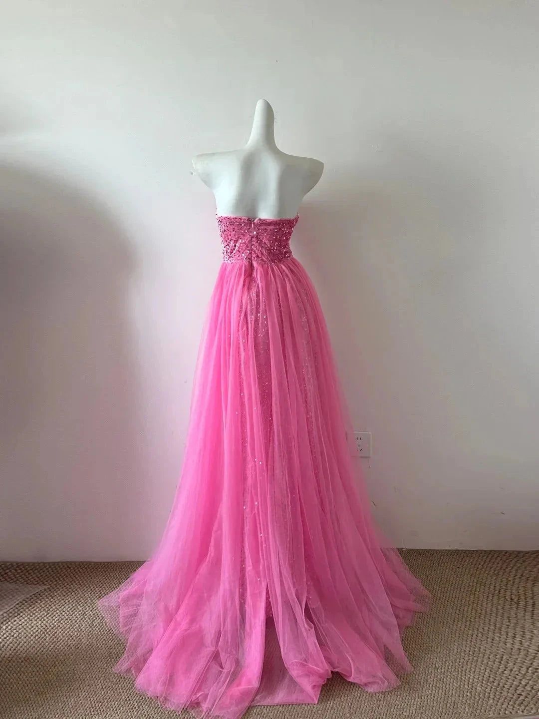Shiny Fashion Elegant Long Floor Length Sequined Tulle Ball Gown Evening simple gentle atmospheric and unique desi Bring summer colors to enhance whiteness by YiHuiw