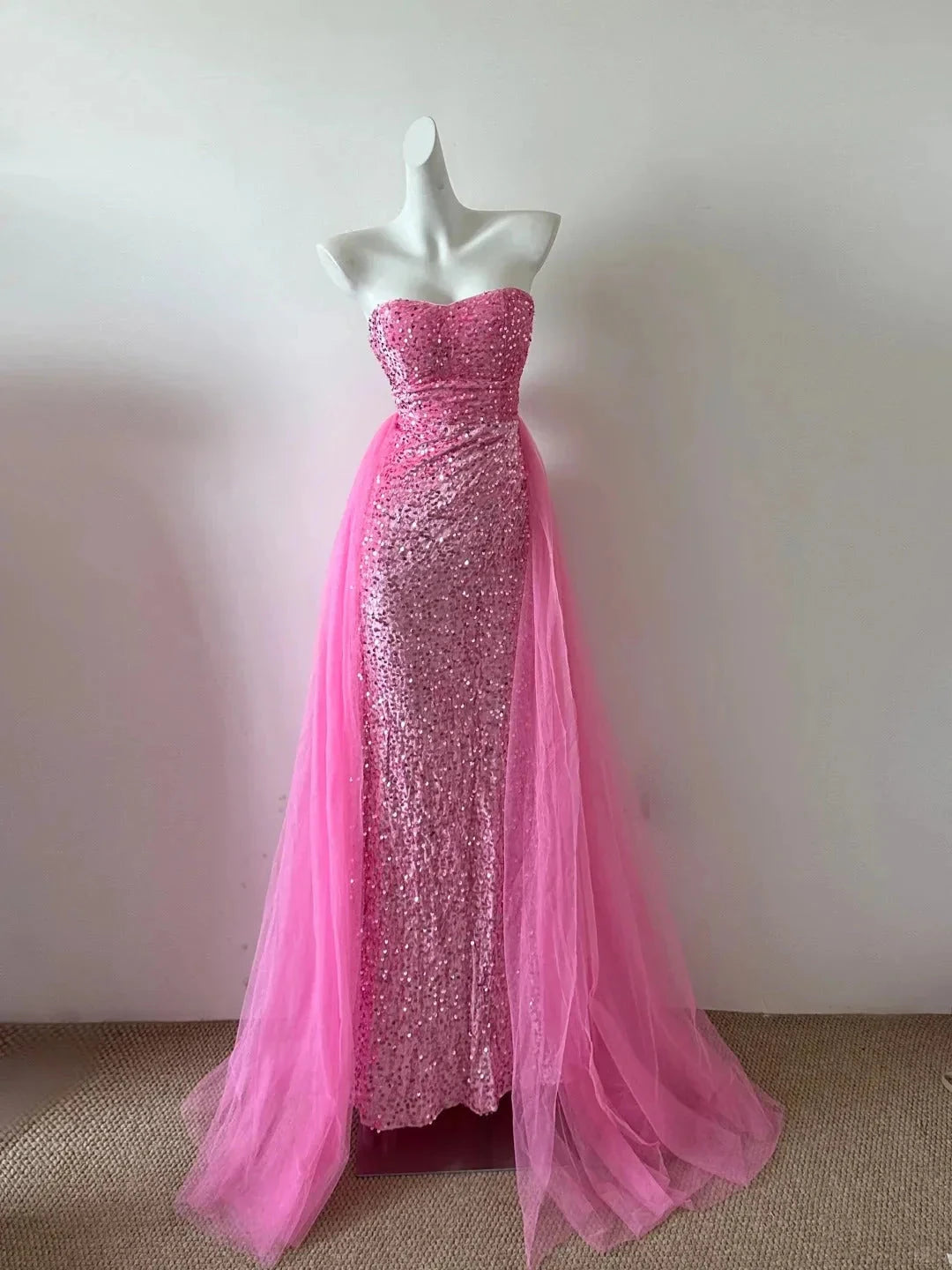 Shiny Fashion Elegant Long Floor Length Sequined Tulle Ball Gown Evening simple gentle atmospheric and unique desi Bring summer colors to enhance whiteness by YiHuiw