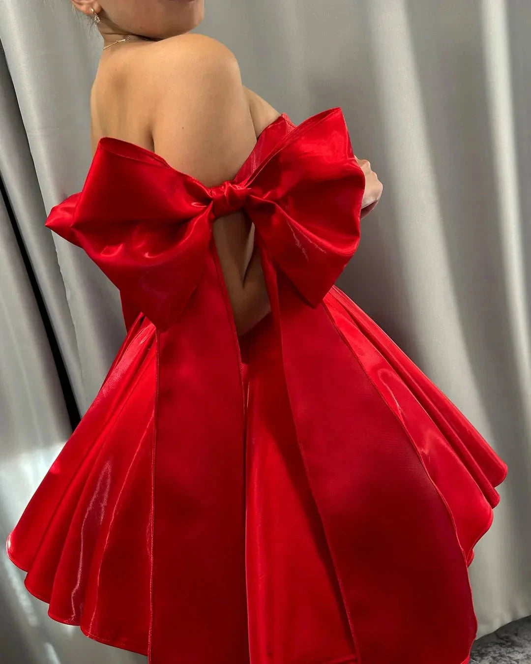 Short Red Prom Dresses Strapless Ball Gown Cocktail Dress simple gentle atmospheric and unique desi Bring summer colors to enhance whiteness by YiHuiw