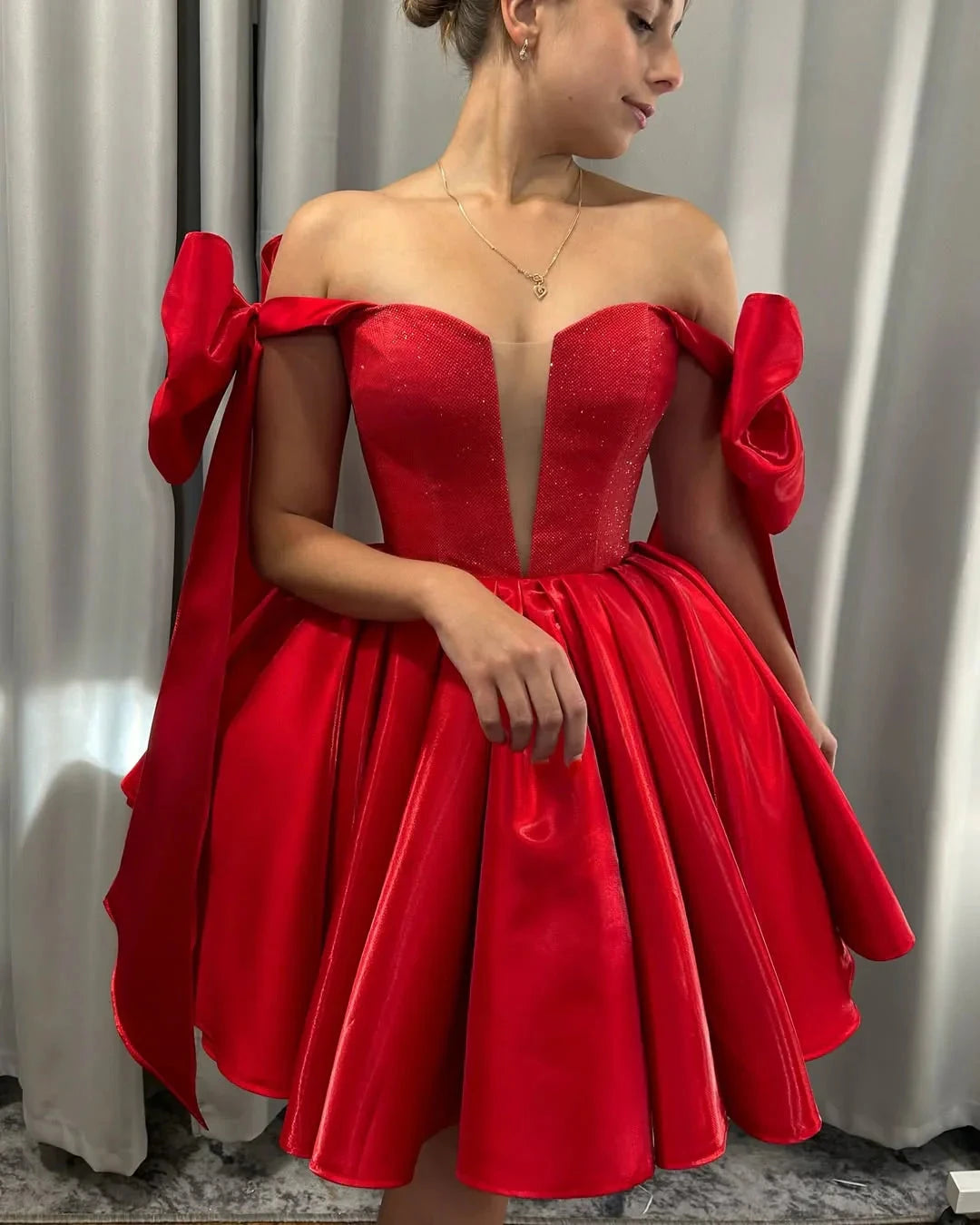 Short Red Prom Dresses Strapless Ball Gown Cocktail Dress simple gentle atmospheric and unique desi Bring summer colors to enhance whiteness by YiHuiw