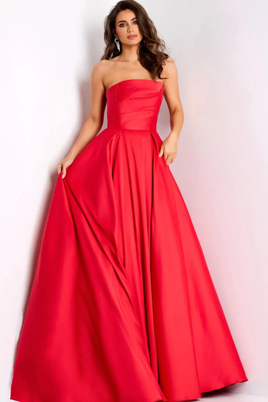 Showstopping Red Satin Evening Dress with Strapless Sweetheart Neck and Full A-Line Ball Dress Silhouette