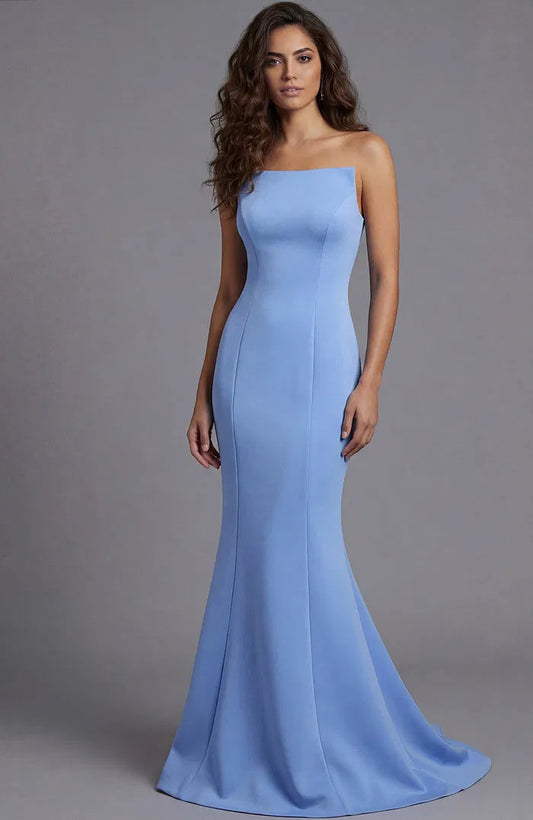 Sleek Periwinkle Evening Dress with Strapless Square Neck and Mermaid Silhouette with Train
