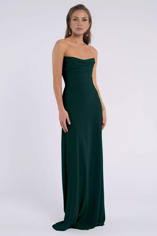 Smooth and graceful pebble patterned crepe fabric scarf with a hanging neckline and tight corset details, diagonally cut Prom Dresses