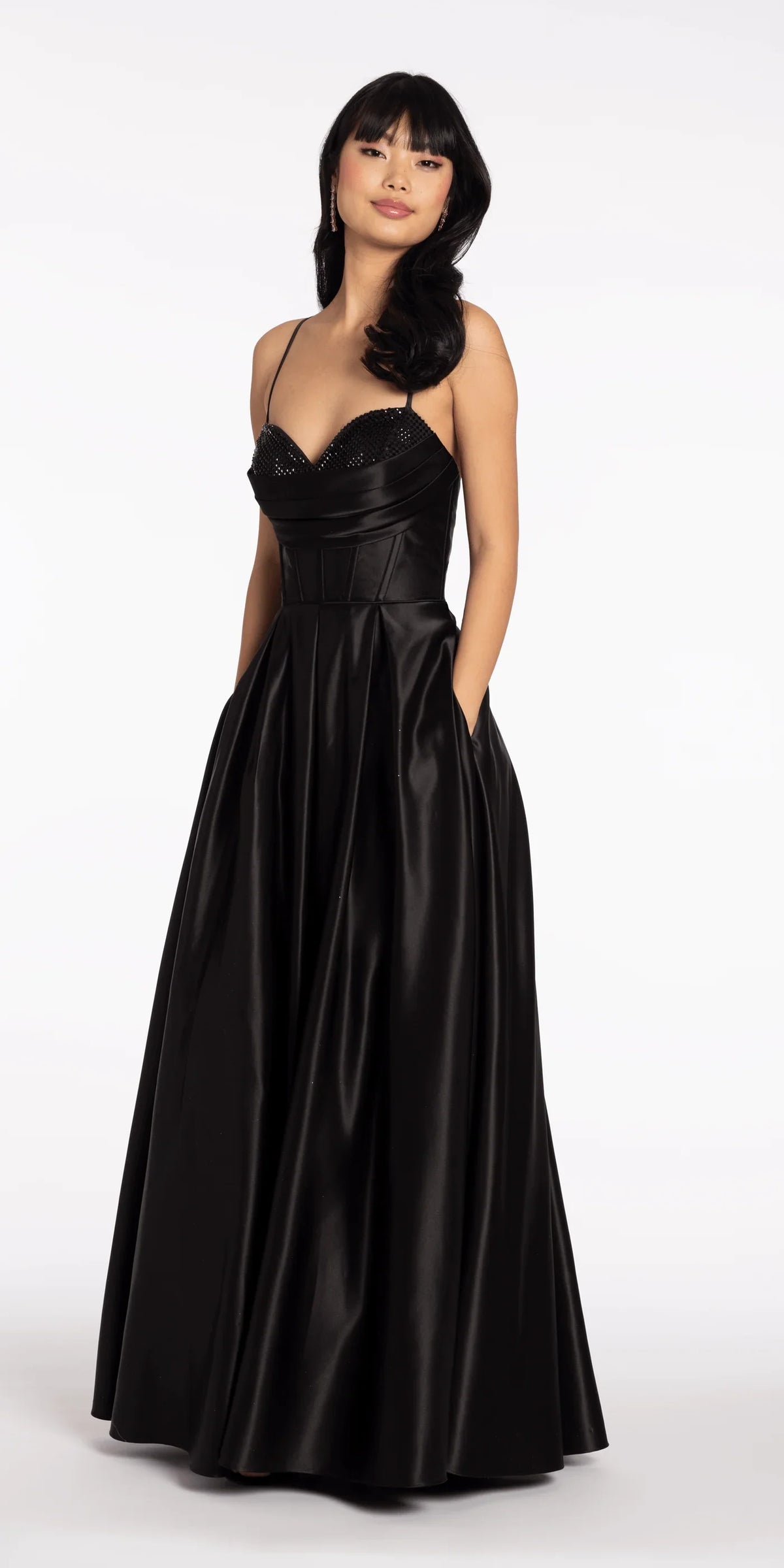 Robes de soirée en satin avec corset à bustier à paillettes, bretelles spaghetti, dos lacé et poches