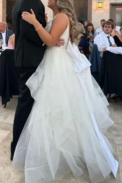 Spaghetti Strap Tulle Wedding Dresses with Deep V-Neck, Oversized Back Bow and Ruffled Tiered Skirt Bridal Dress