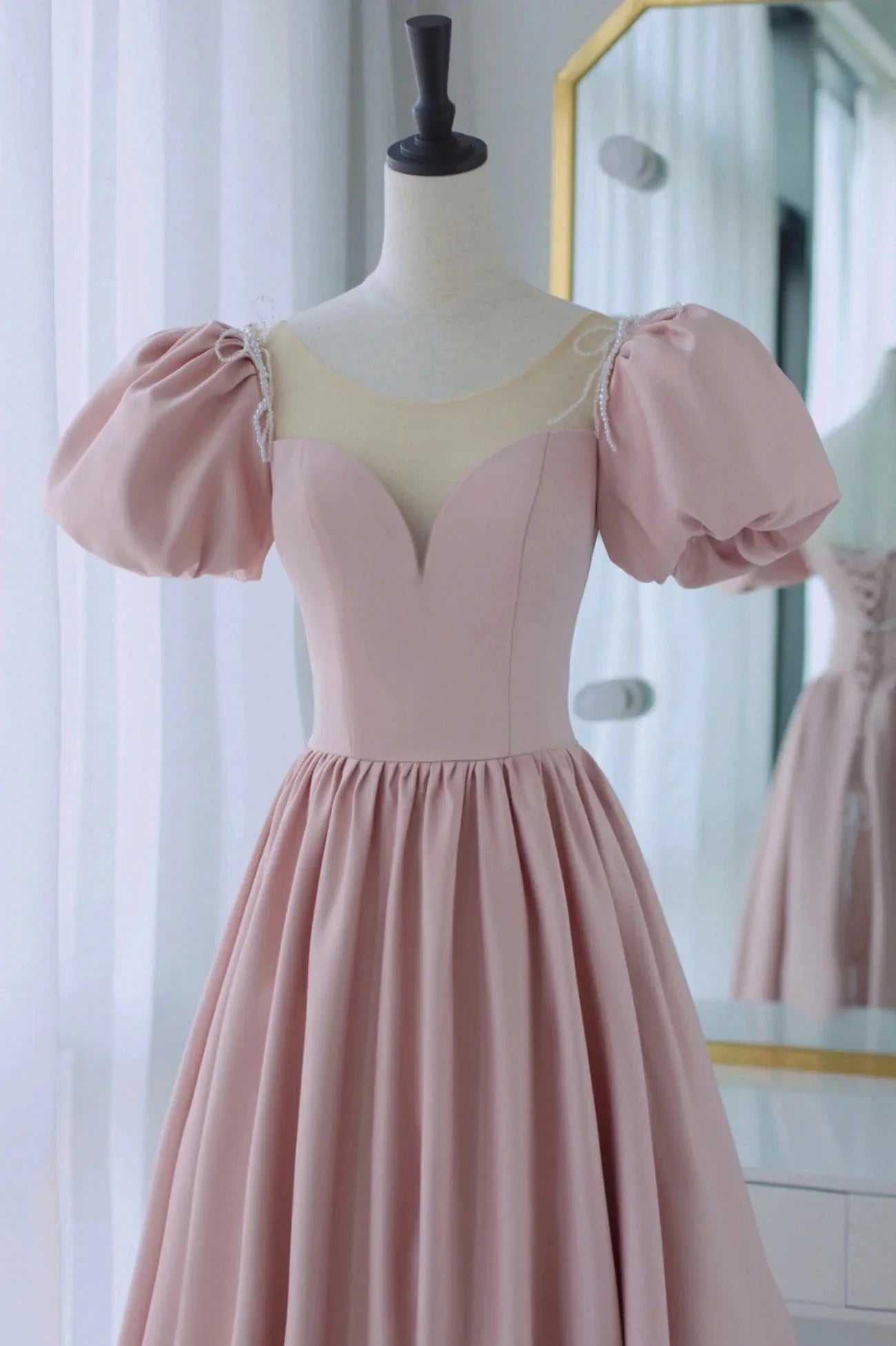 Spaghetti Straps Tulle Short Prom Dress Pink A-Line Evening Party Dress simple gentle atmospheric and unique desi Bring summer colors to enhance white by YiHuiw