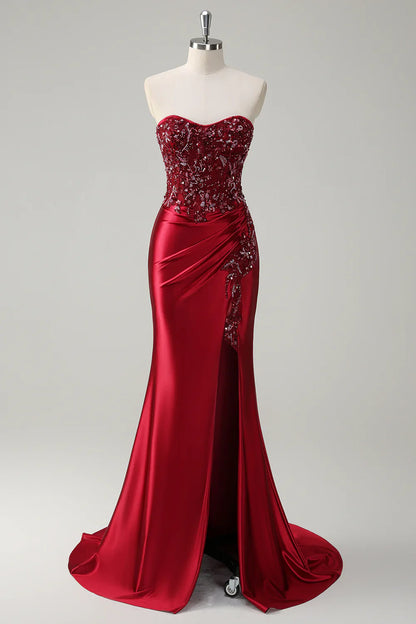 Vestido de noche rojo largo hasta el suelo, sin tirantes, con escote corazón y espalda cerrada, estilo sirena