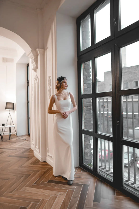 Square Neck Satin Sheath Wedding Dress Sleeveless Minimalist Slim Fit Bridal Dress