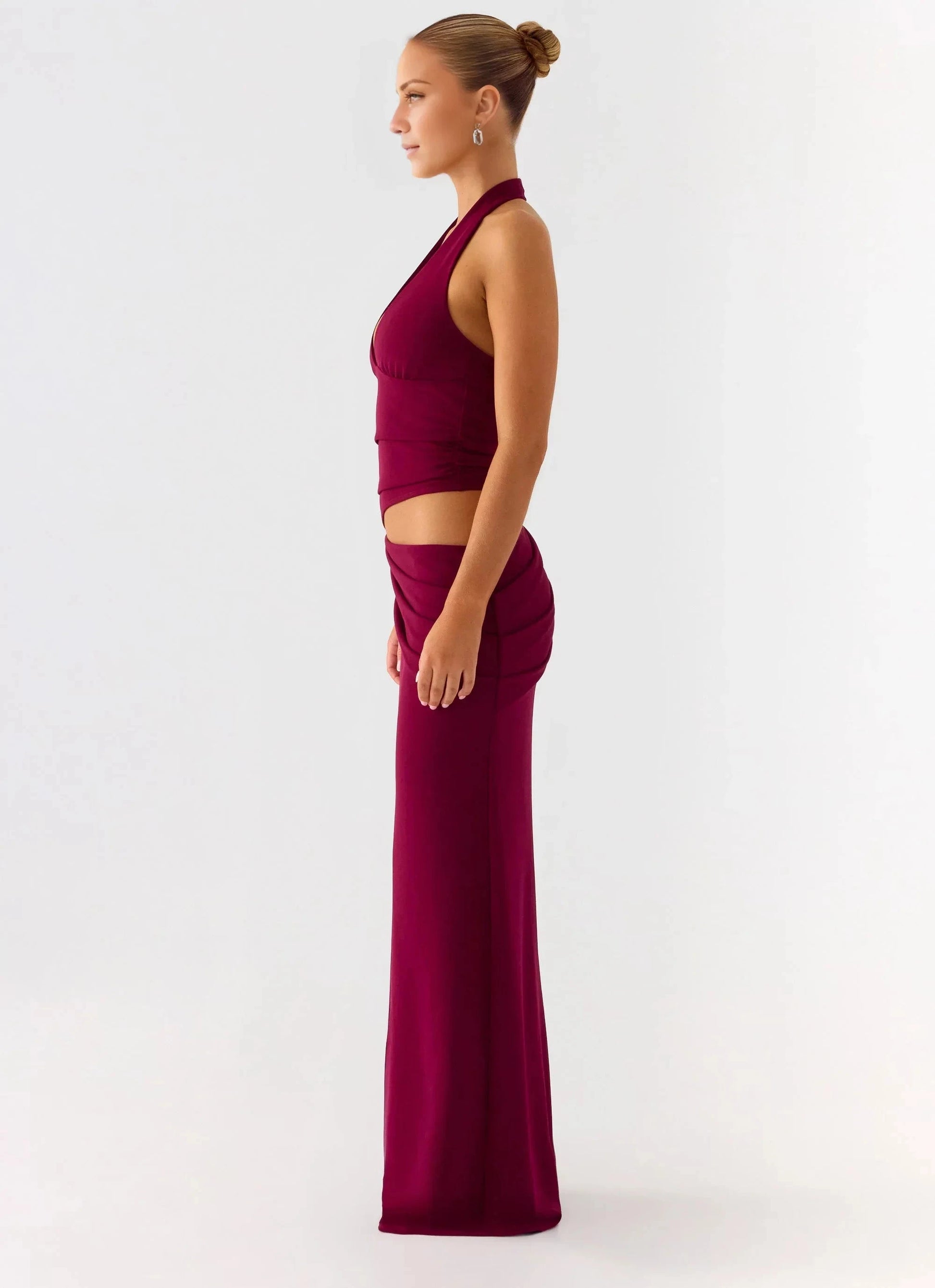 Statement-Making Sheath Halter Neck Sleeveless Backless Cut-Out Floor-Length Evening Dress by YiHuiw