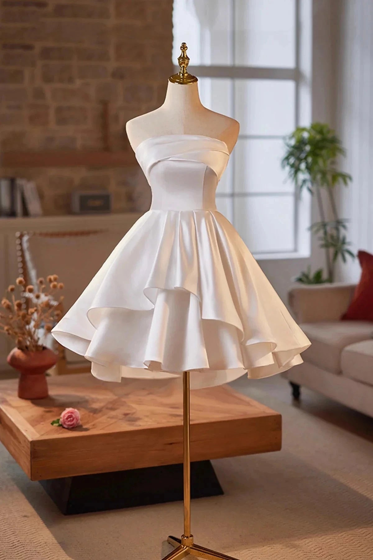 Strapless Satin Short Prom Dress White A-Line Evening Party Dress simple gentle atmospheric and unique desi Brin by YiHuiw