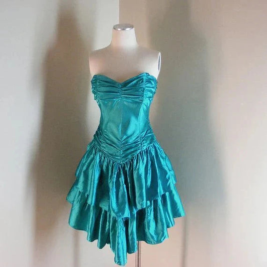 Strapless Vintage Short Party Dress Cocktail Dresses Homecoming Dress simple gentle atmospheric and unique desi Brin by YiHuiw