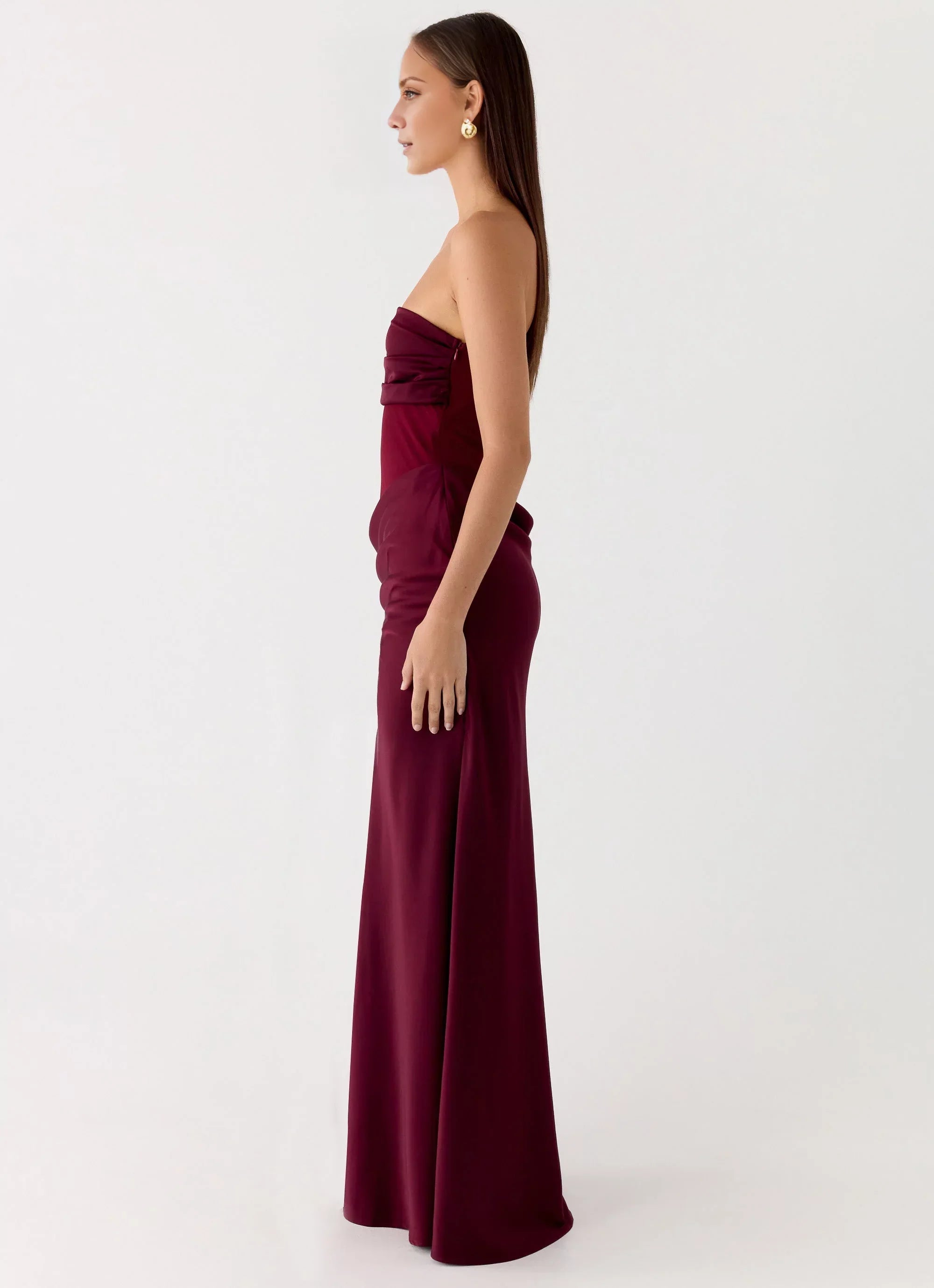 Streamlined Off the Shoulder Neck Strapless Ruched Satin Mermaid Floor-Length Prom Dress